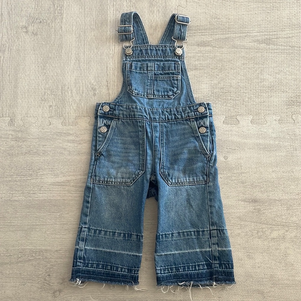 GAP Wide leg Toddler Overalls. Size 12-18Months
